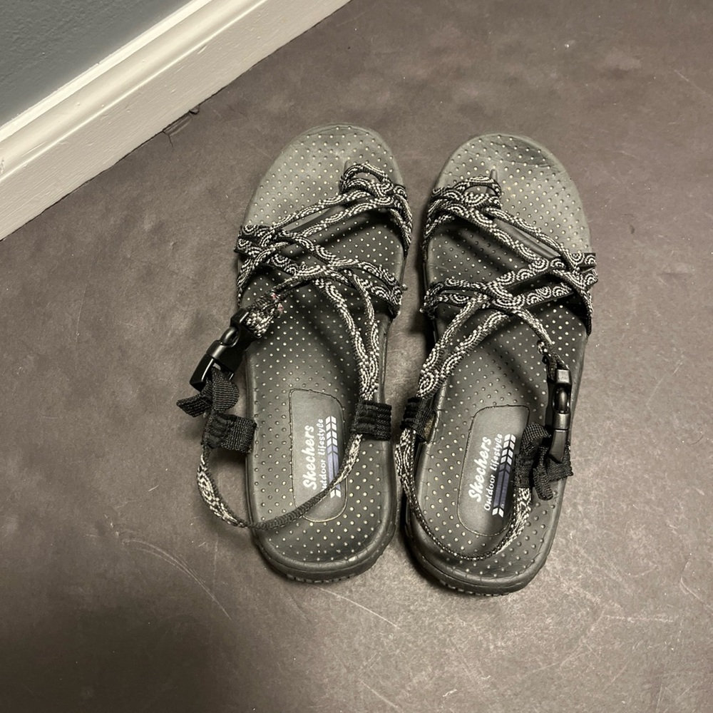 Skechers Outdoor Lifestyle Strappy Sandals Women's Size 9 Buckle Black/Gray - Picture 7 of 7